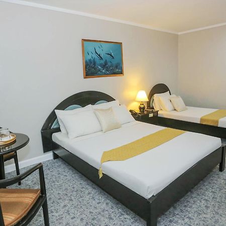 Holiday Plaza Hotel - Cebu Екстер'єр фото